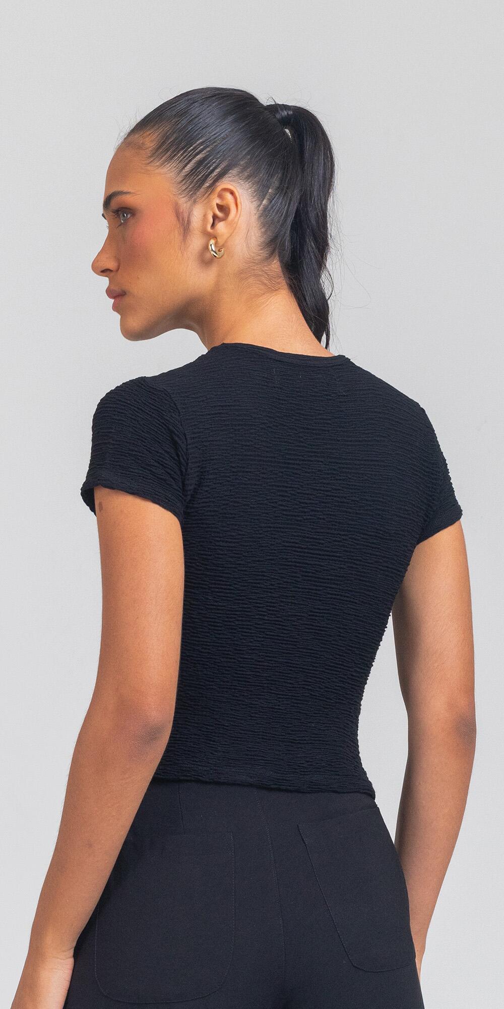 BLUSA TECA CRINKLE PRETO