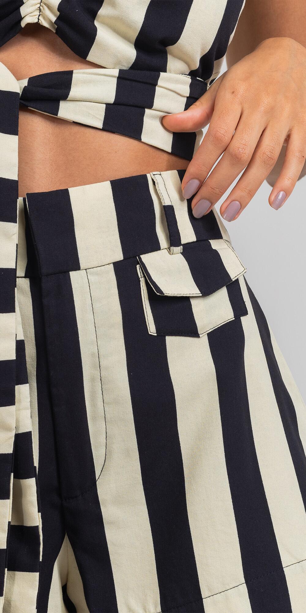 SHORT AMELIE TRICOLINE LISTRAS PRETO
