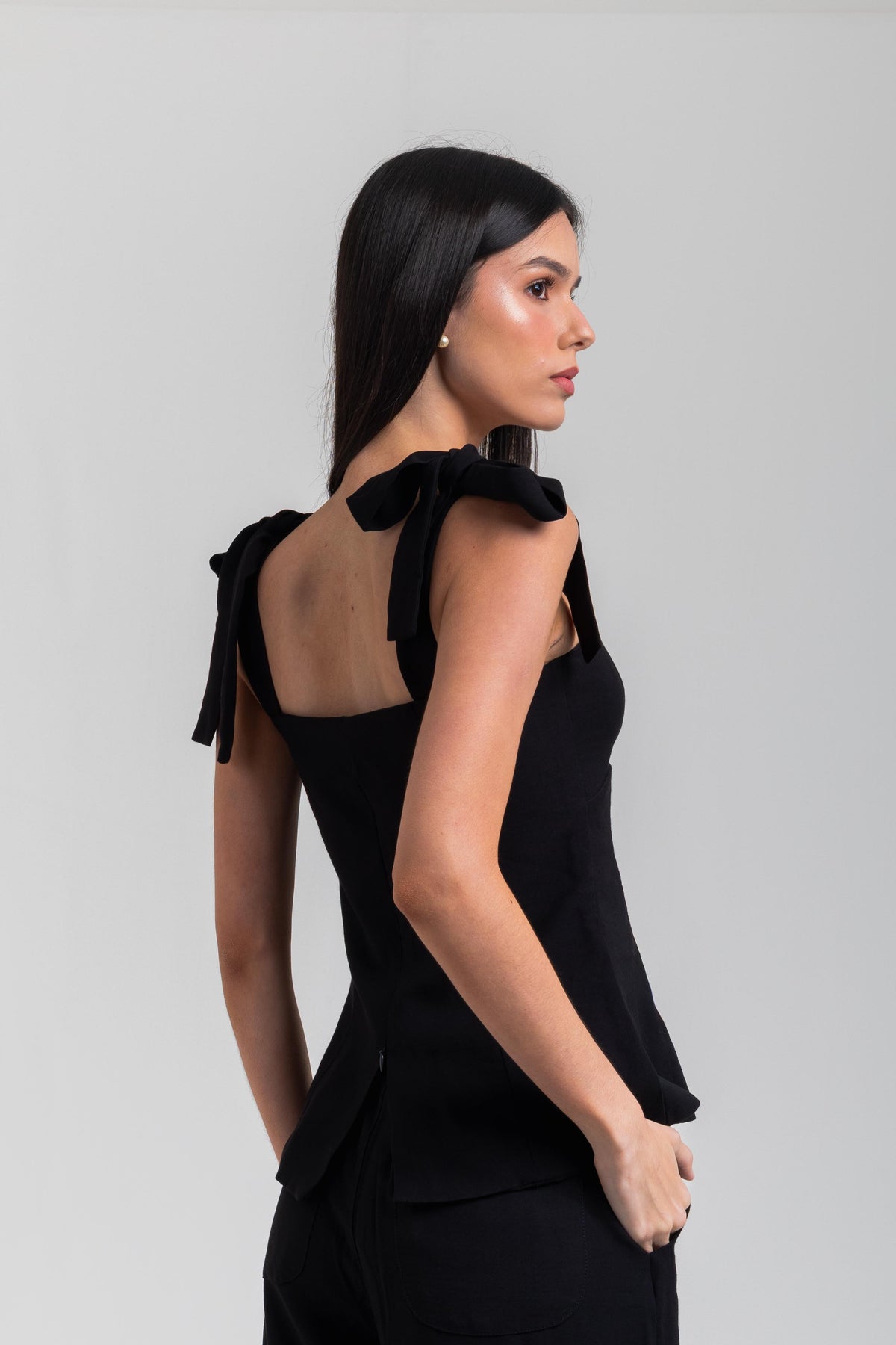 BLUSA ANTONIA FECHADA ALÇA PROVENCE PRETO